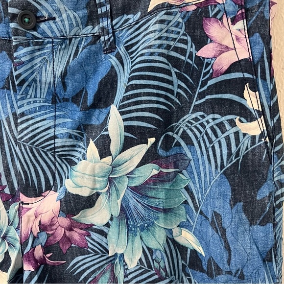 Tommy Bahama Island Active Hybrid Shorts Men 38 Tropical Floral Print Blue - Picture 2 of 9